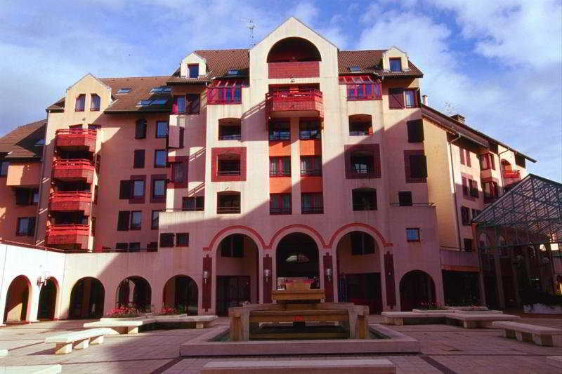 Geneva Residence Гайард Экстерьер фото